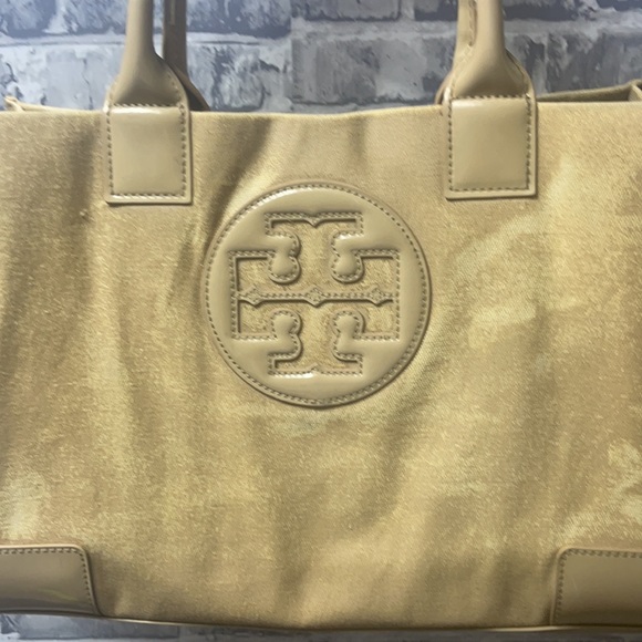 Tory Burch Handbags - Tory Burch purse
